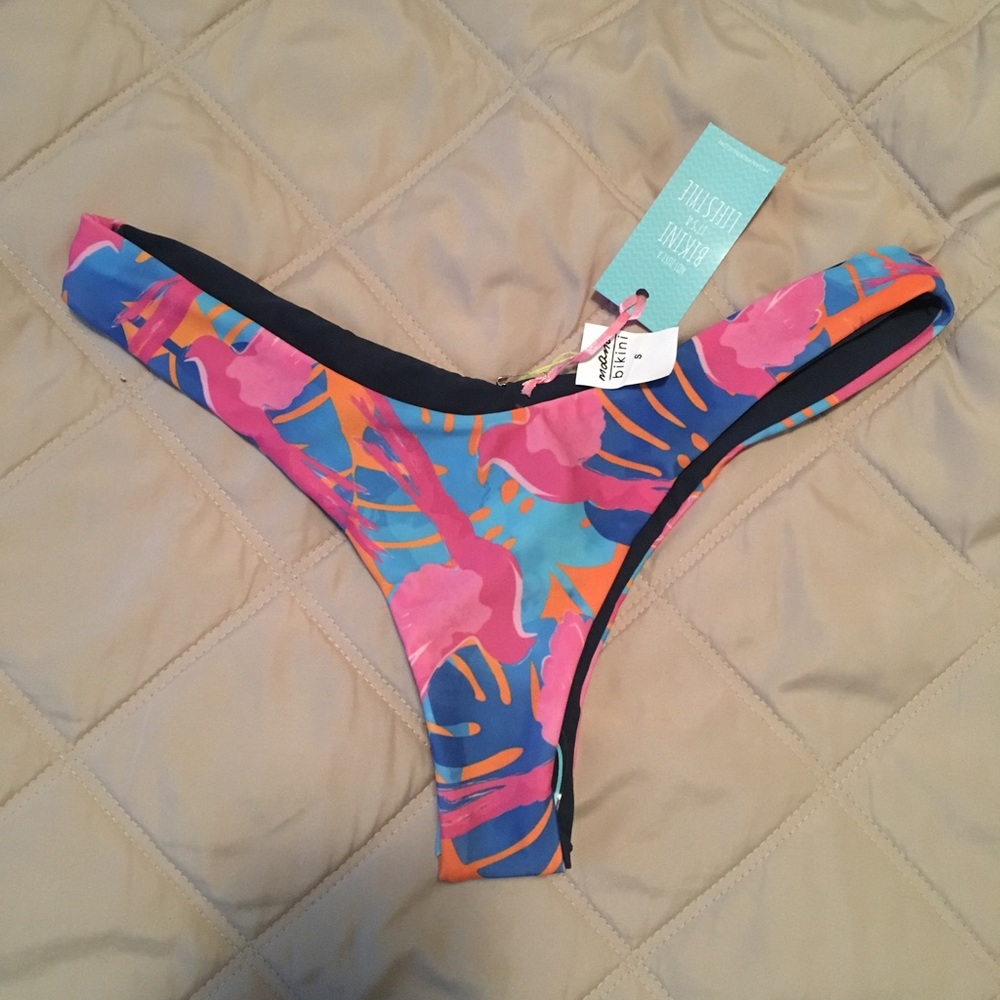 Moana Bikini- VEE Found Size Small